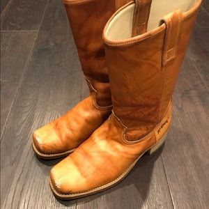 VINTAGE RIO GRANDE “DINGO” LEATHER BOOTS.